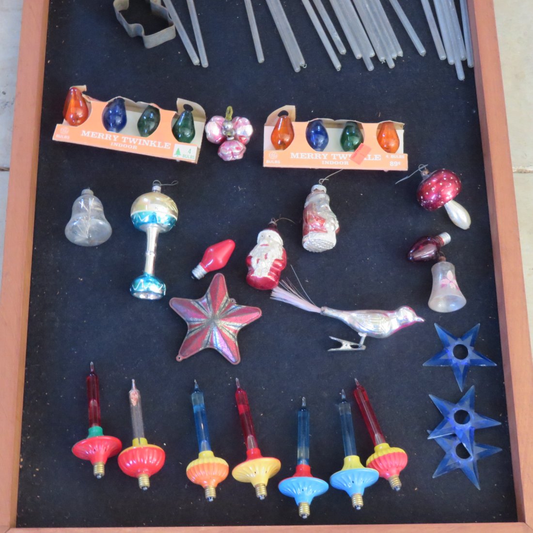 Group of old Christmas ornaments and case (1 of 5)