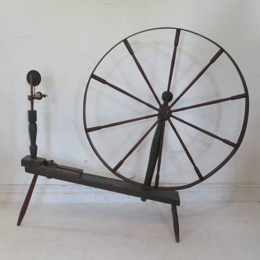 Walking Spinning Wheel In Old Green Paint