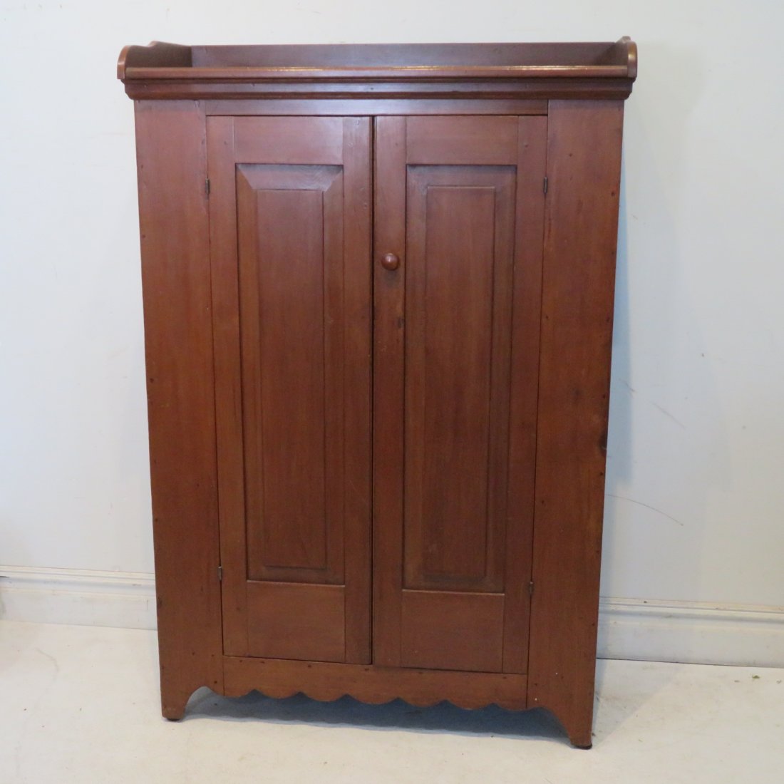 Early poplar jelly cupboard (1 of 8)