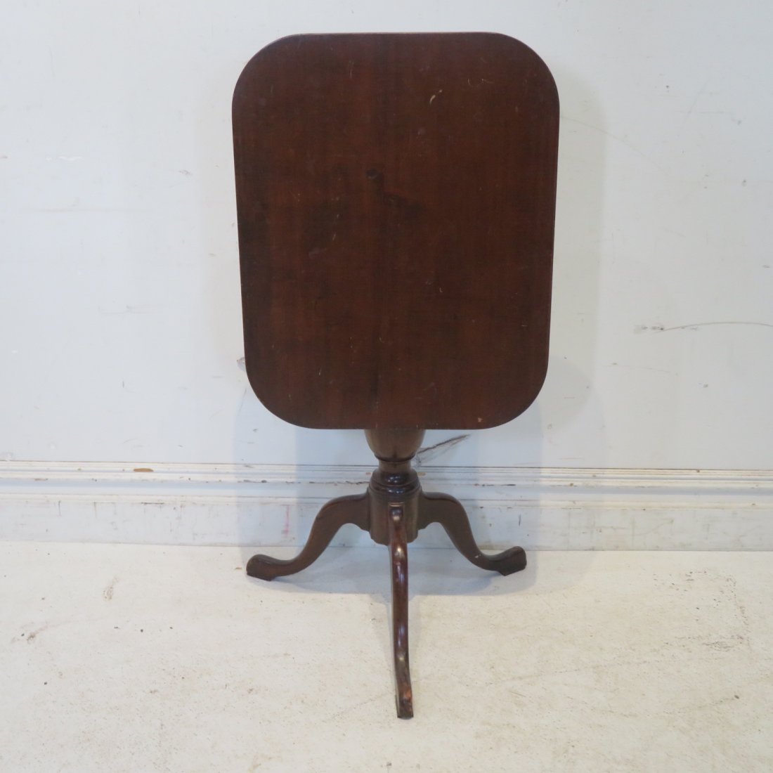 Early 19th century cherry tilt top tea table (1 of 5)
