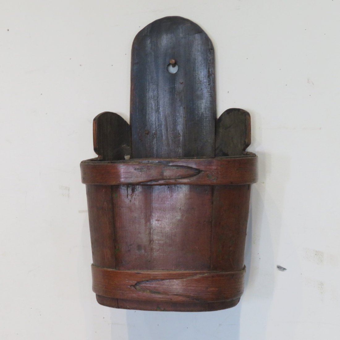 Hanging wooden wall box w/wood buttonhole bands (1 of 6)