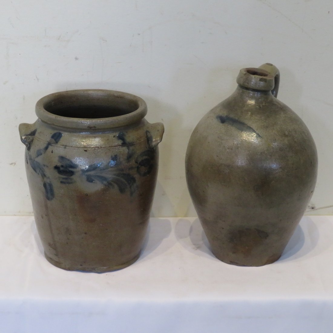 2 pcs of stoneware with blue decoration (1 of 6)