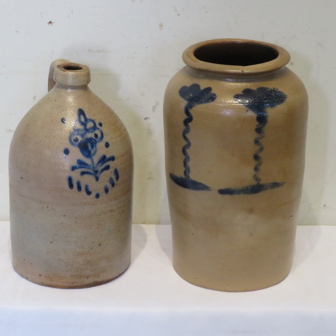 2 pcs of stoneware with blue decoration (1 of 6)