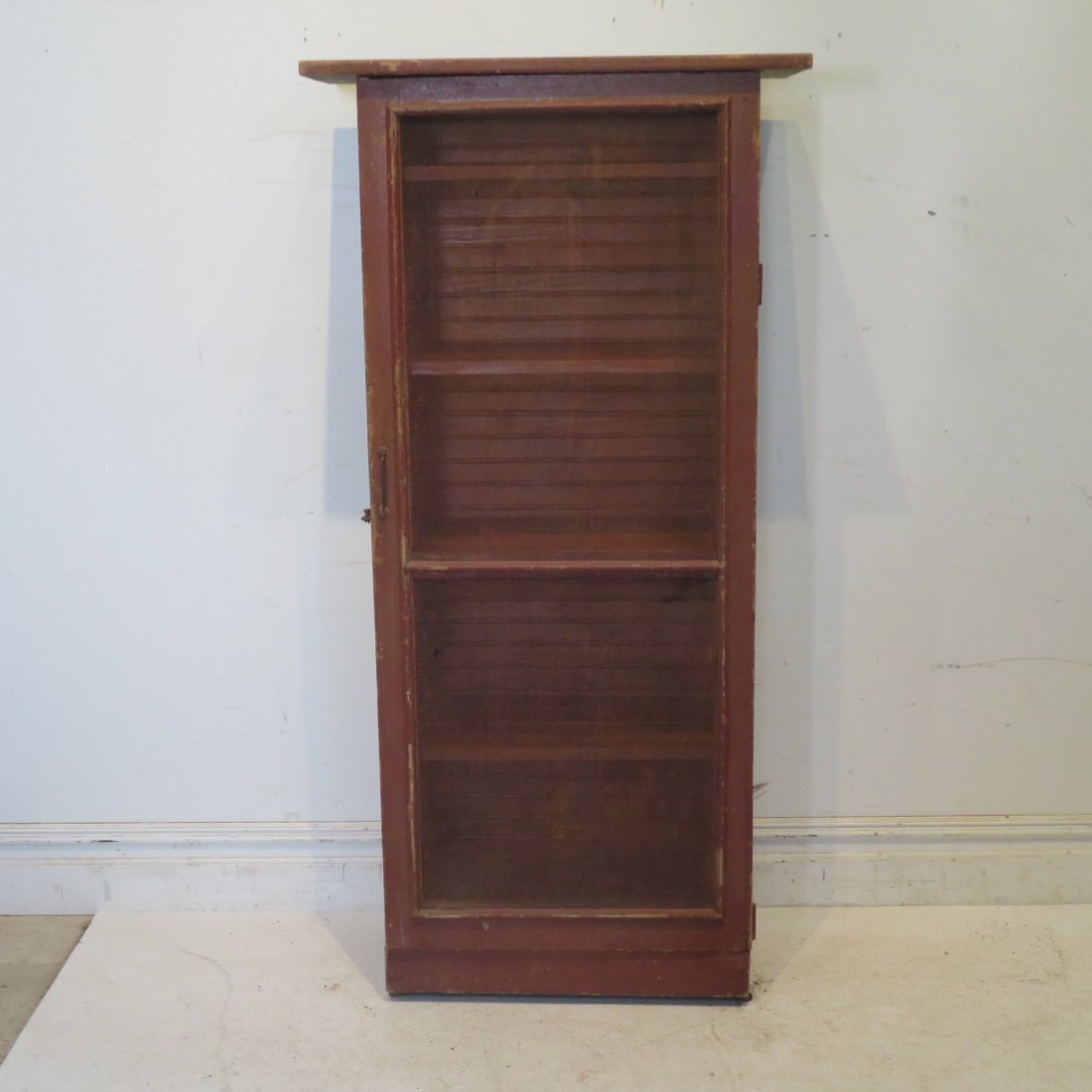 Screen door cooling safe in old red paint (1 of 8)