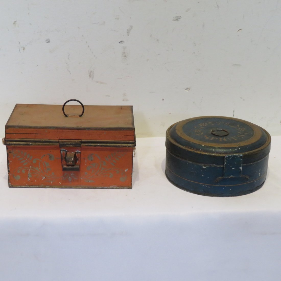 2 tin stenciled containers (1 of 6)
