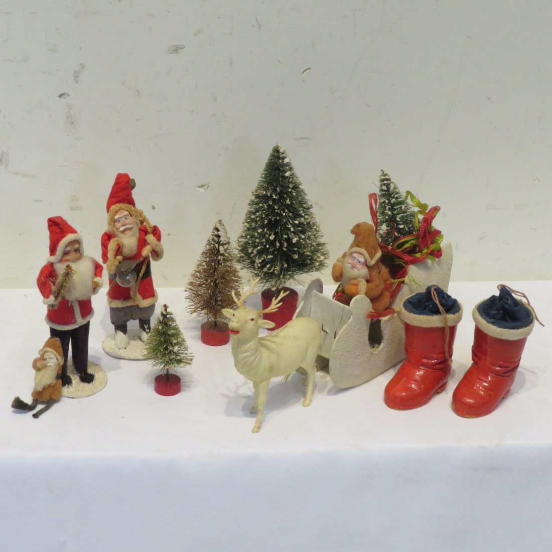 9 Christmas collectibles (1 of 3)