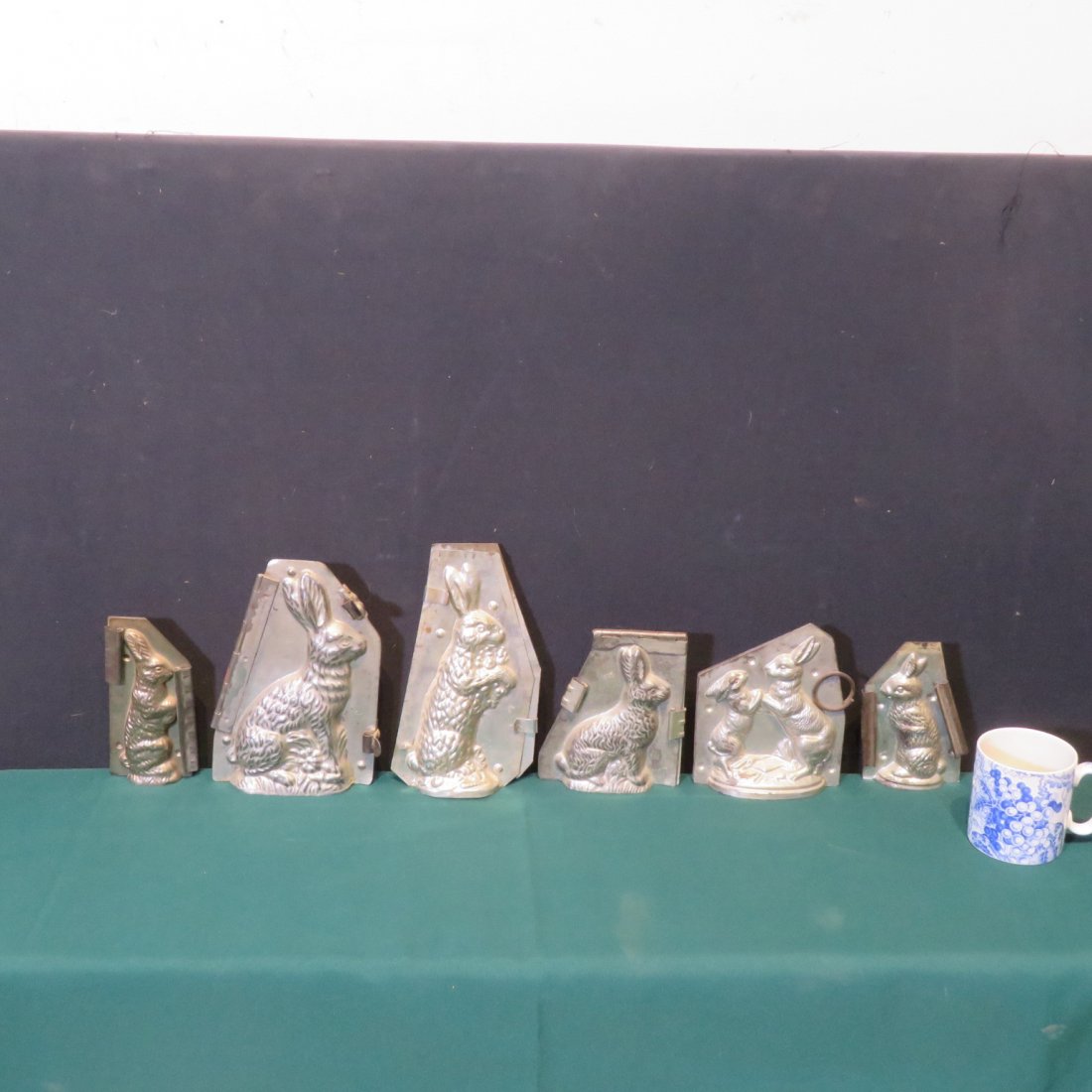 6 tin rabbit chocolate molds (1 of 7)