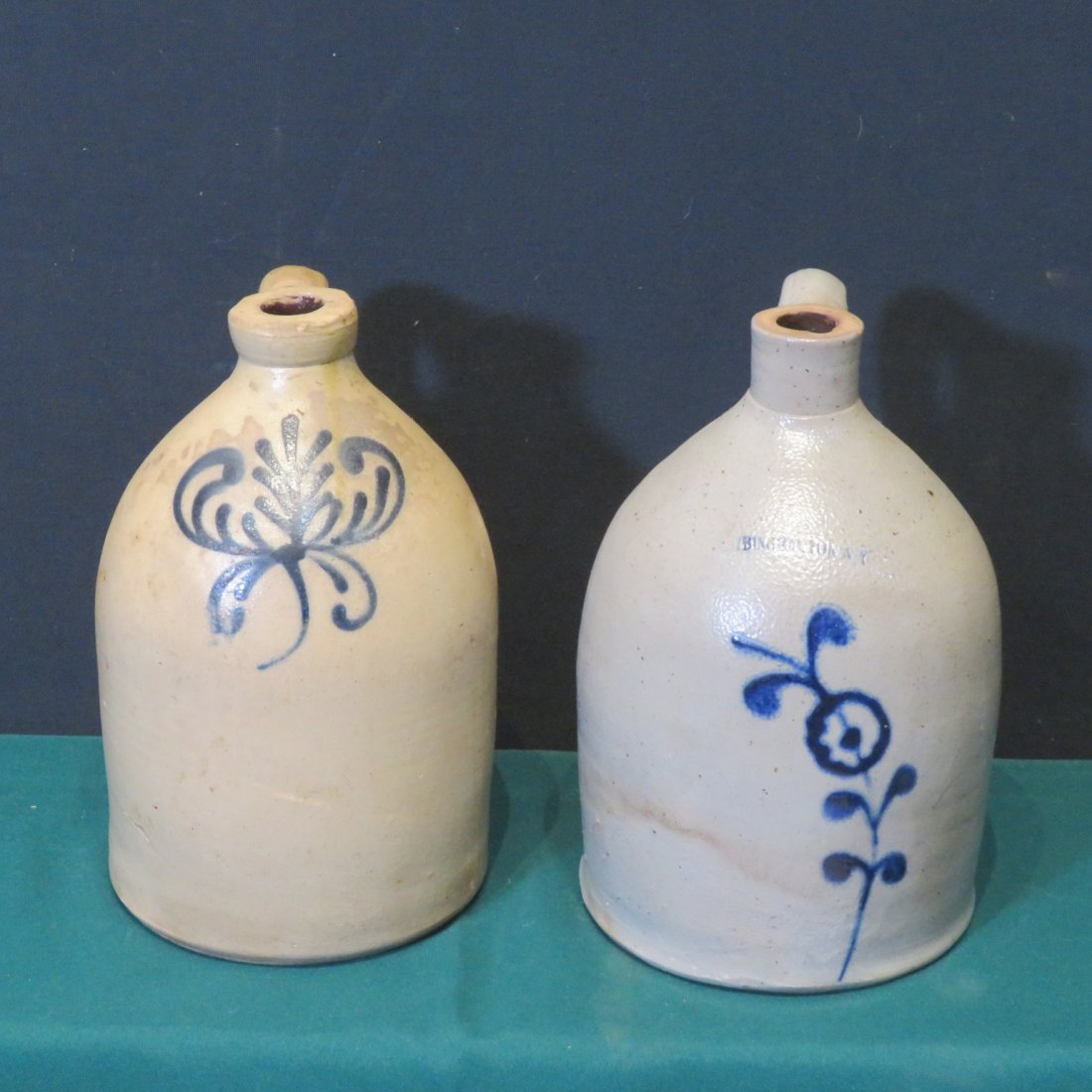 2 decorated stoneware jugs (1 of 7)