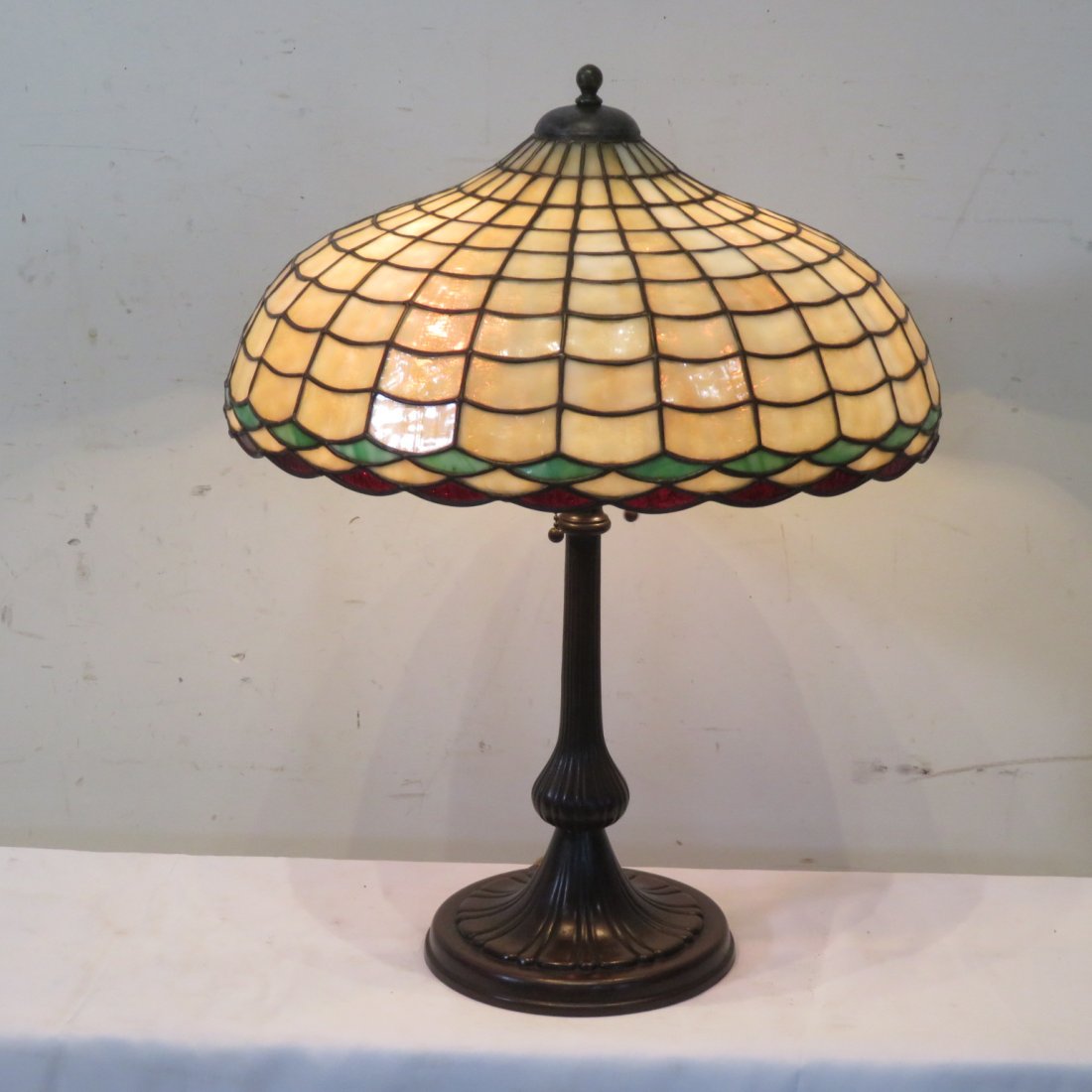 Signed Handel table lamp (1 of 6)