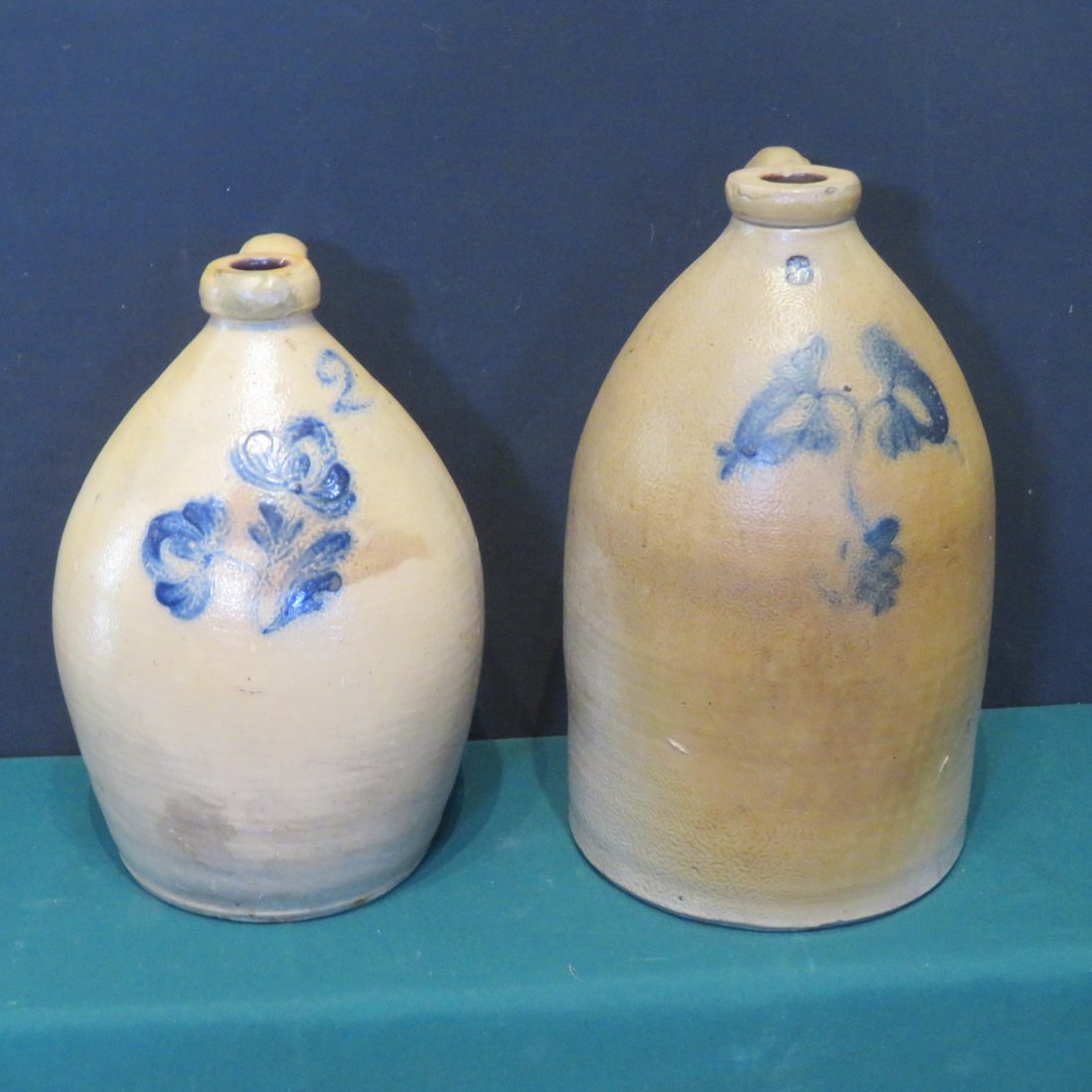 2 stoneware jugs with blue flowers (1 of 7)