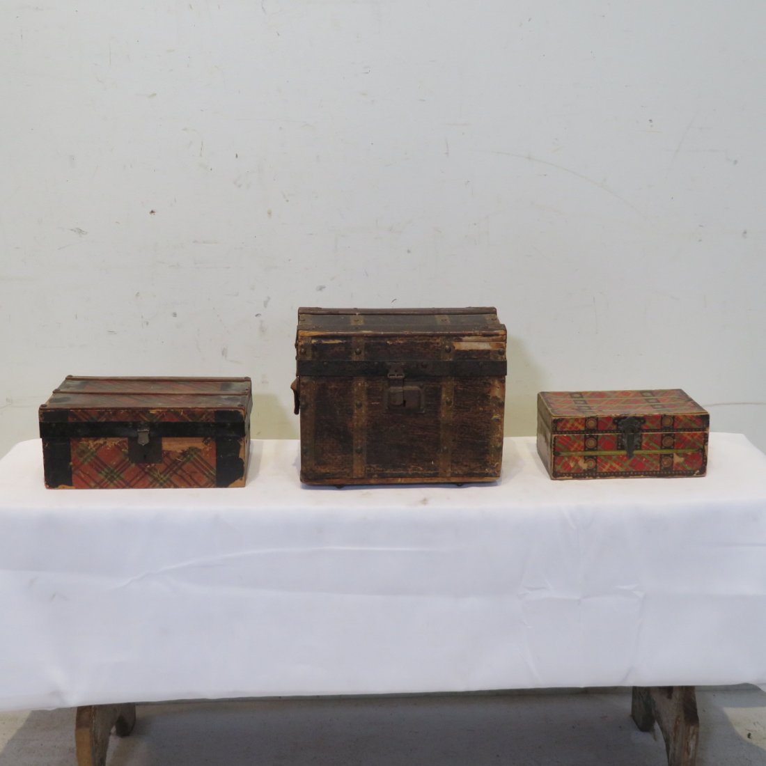 3 doll trunks (1 of 7)