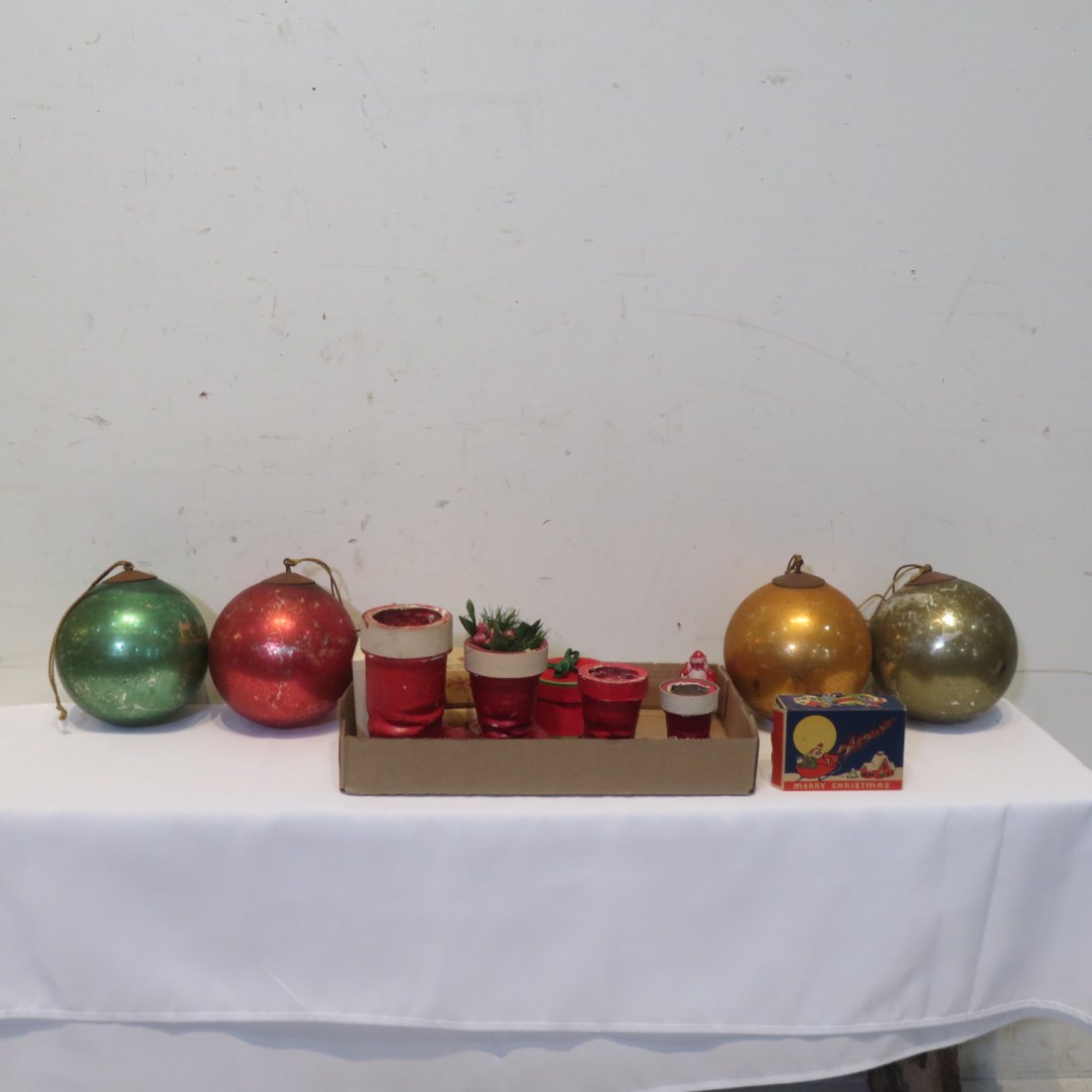 Group of Christmas items (1 of 7)