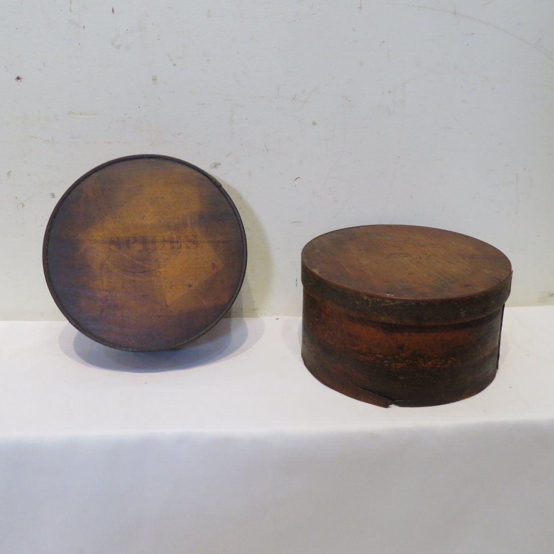 Wooden spice set and pantry box (1 of 7)