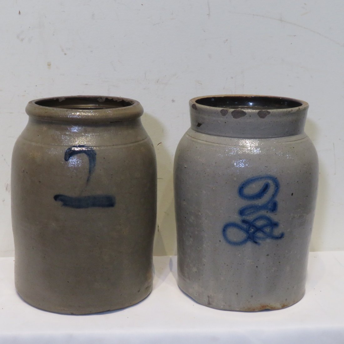 2 unmarked 2 gal stoneware jars with blue decoration (1 of 11)