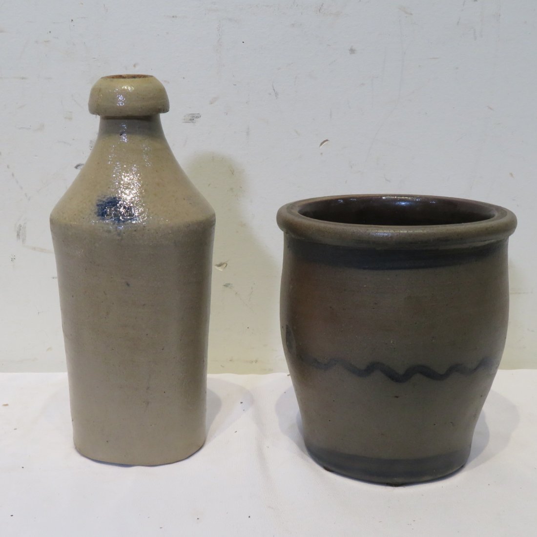 2 stoneware items, bottle and quart plus jar (1 of 8)