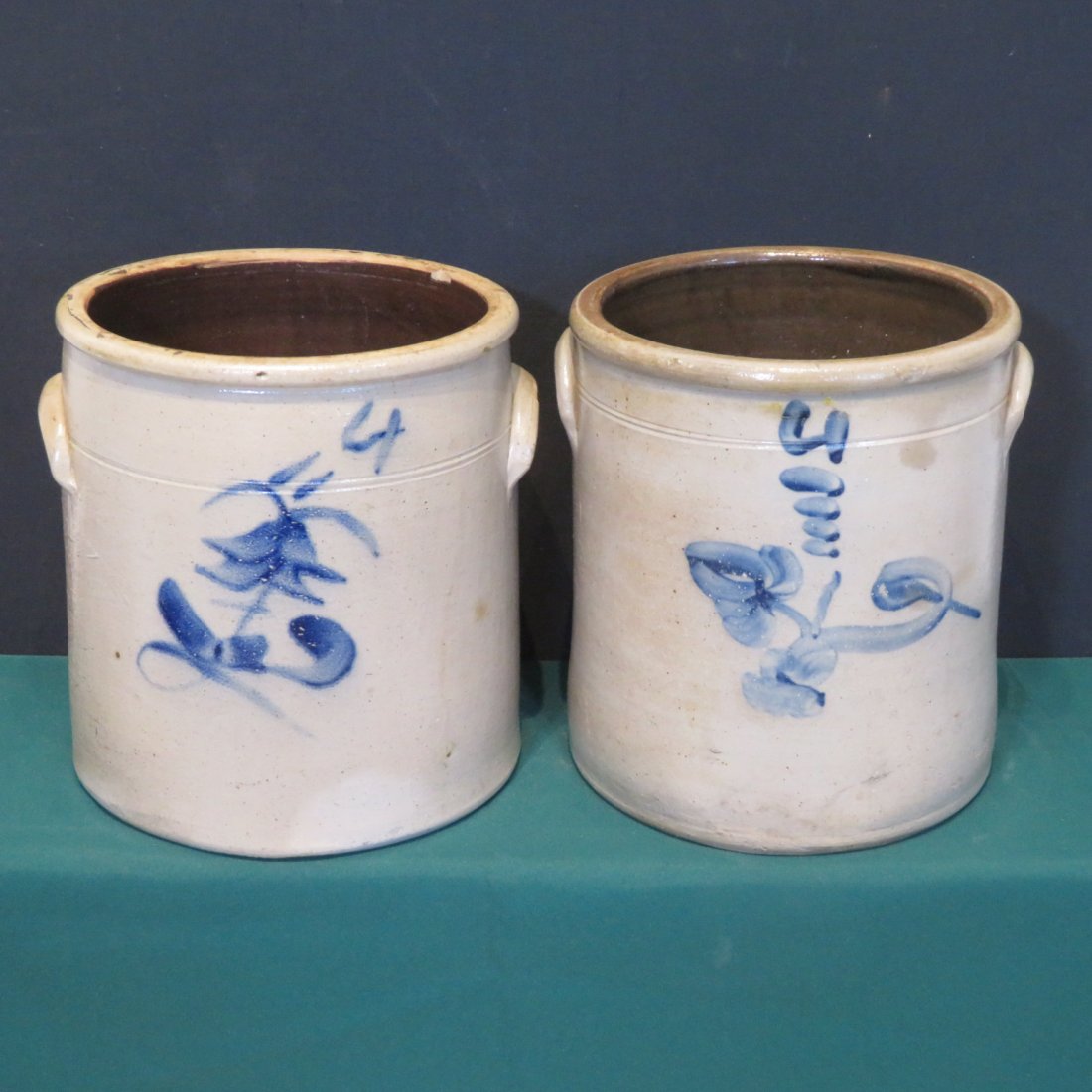 2 unmarked 4 gal stoneware jars w/ cobalt blue (1 of 9)