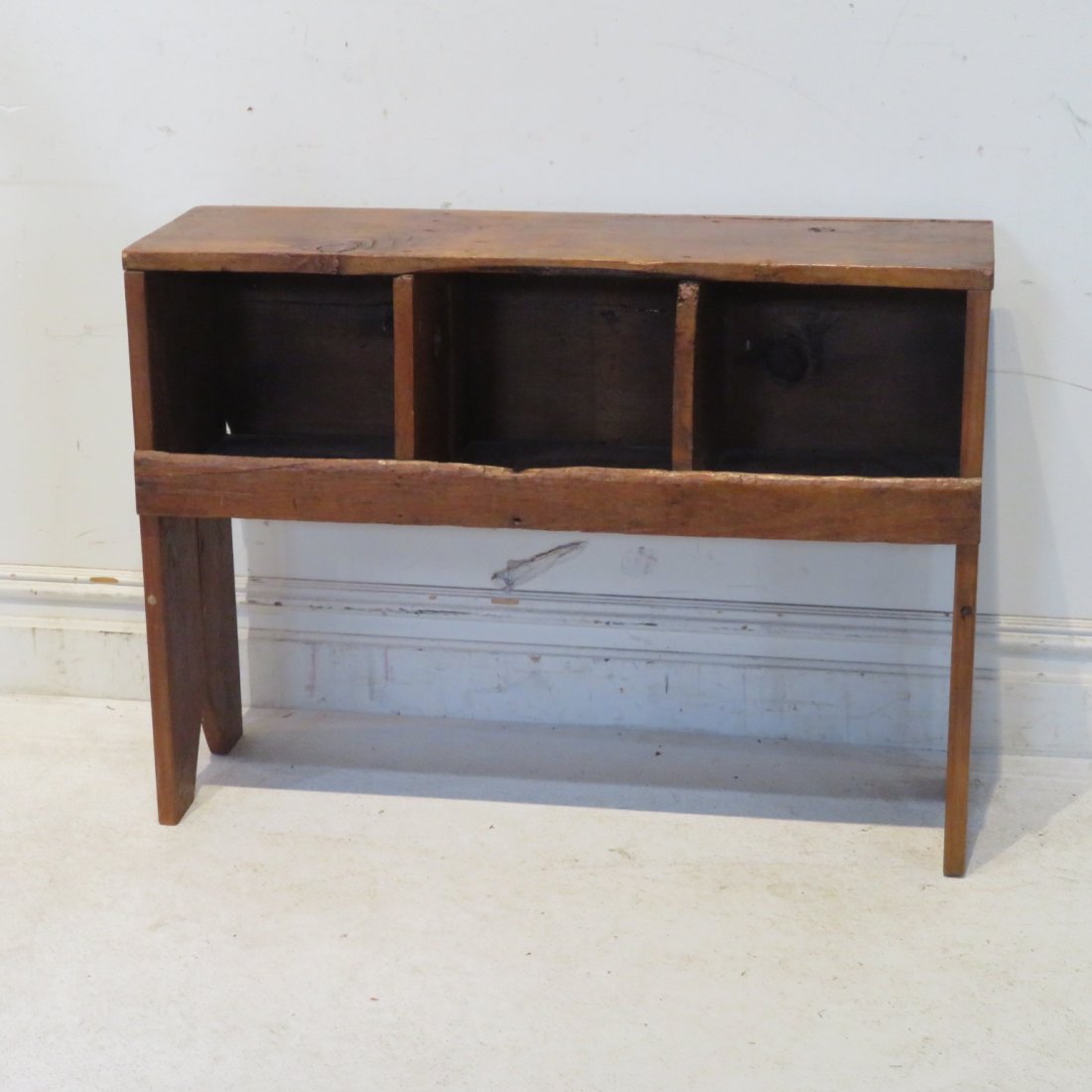 Pine 3 hole chicken nest (1 of 3)