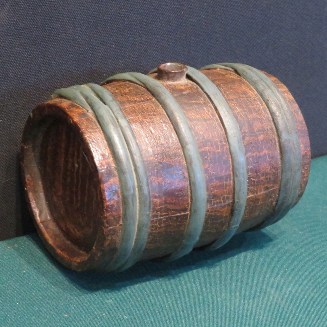 Early wood barrel canteen (1 of 6)