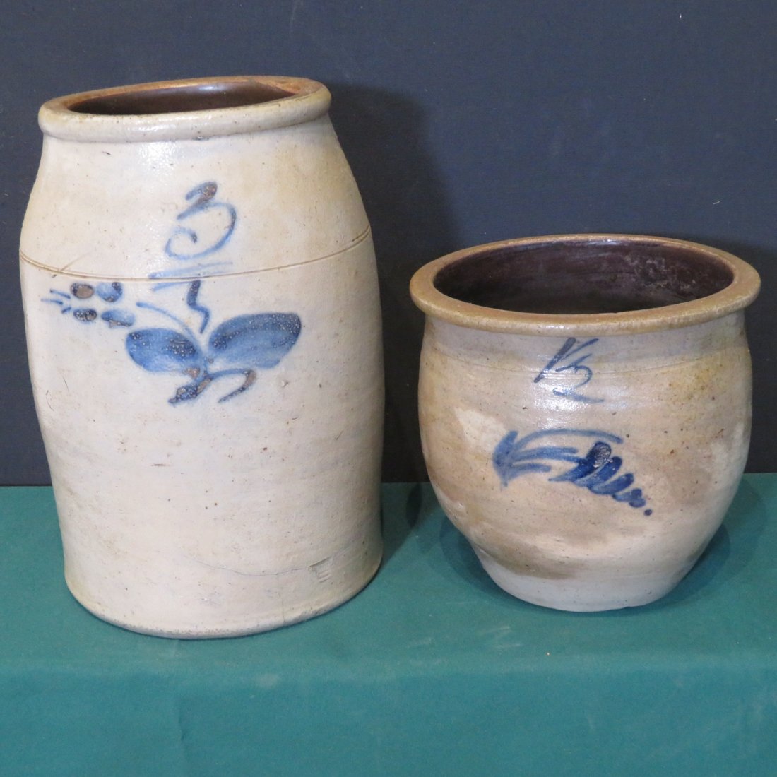 2 stoneware jars with cobalt decoration (1 of 8)