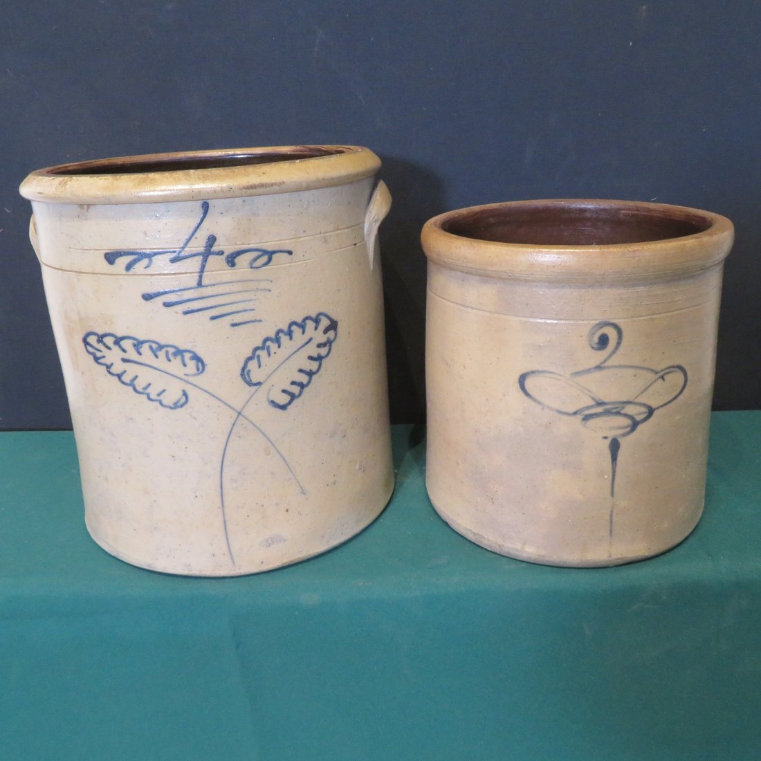 2 stoneware jars with cobalt blue decoration (1 of 8)
