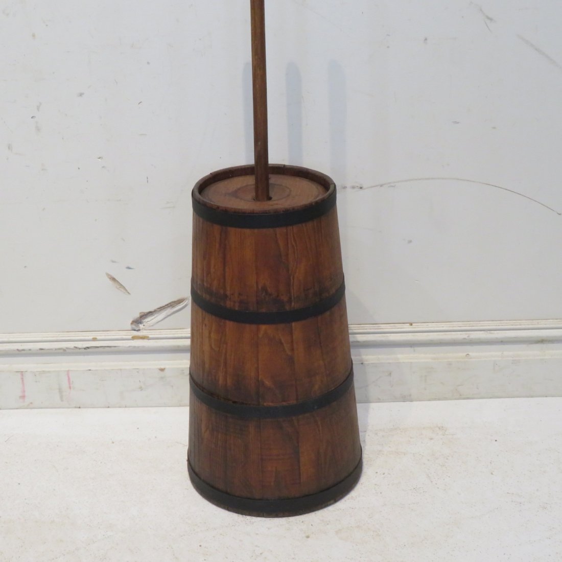Wood dasher churn (1 of 5)