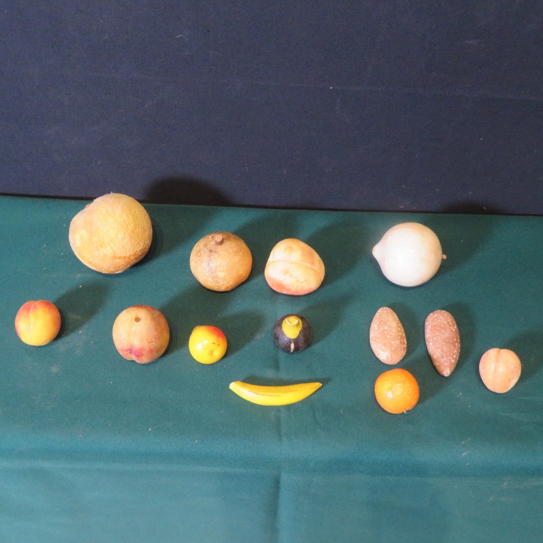 13 pcs of stone fruit (1 of 5)