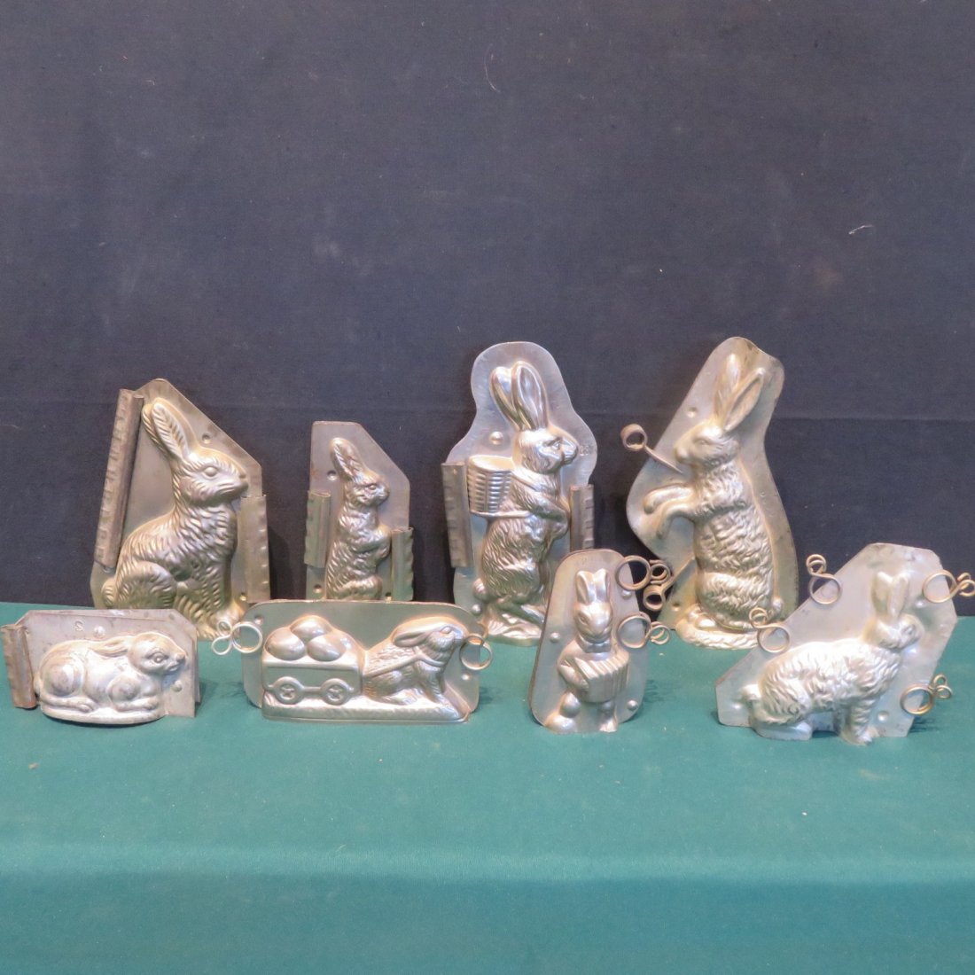 8 rabbit chocolate molds (1 of 4)
