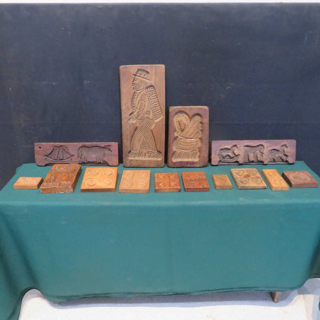 Group of 14 wooden molds (1 of 6)