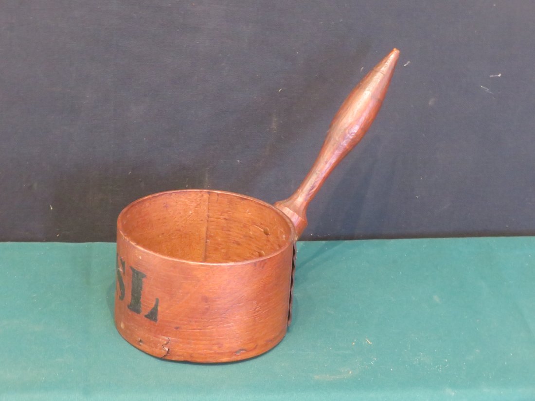 Shaker measure with handle and stenciling (1 of 7)