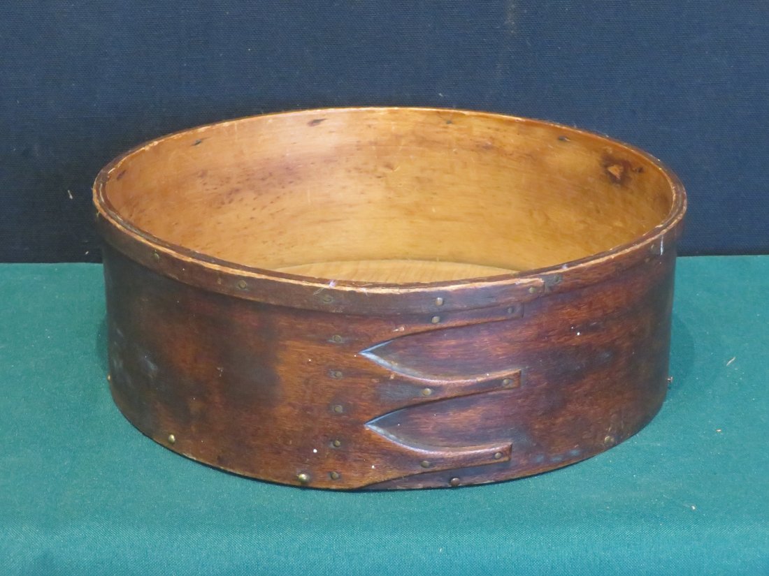 Shaker 3 fingered round spit box (1 of 5)