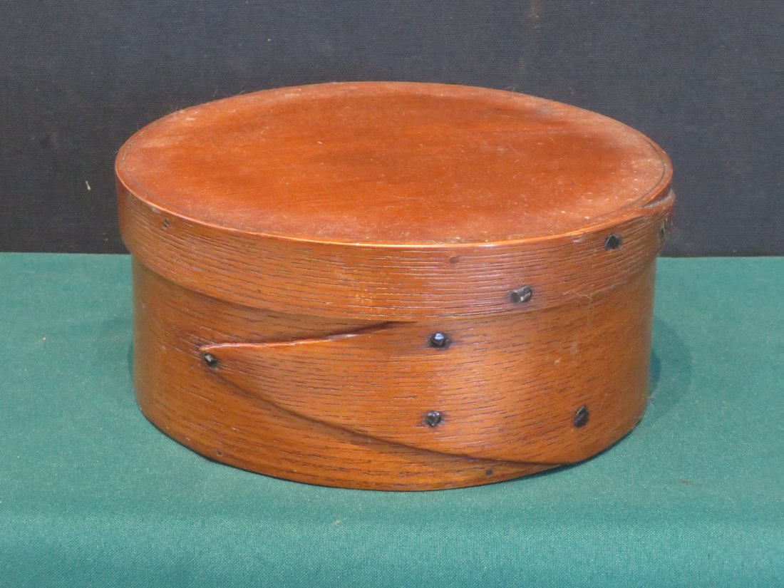 Harvard lap round pantry box attributed to Shakers (1 of 4)