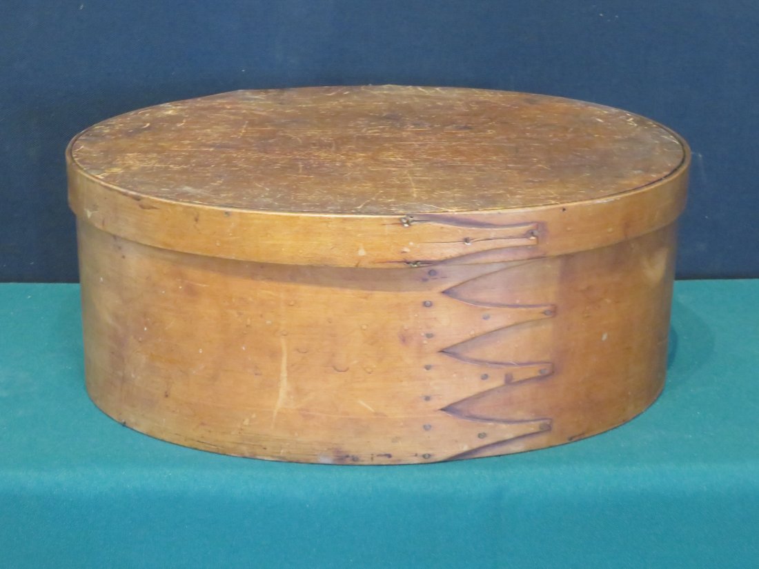 Large oval Shaker 4 fingered wooden box (1 of 5)
