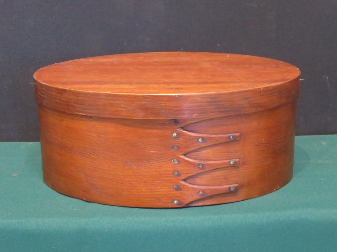 20th century Shaker oval box with 4 fingers (1 of 5)