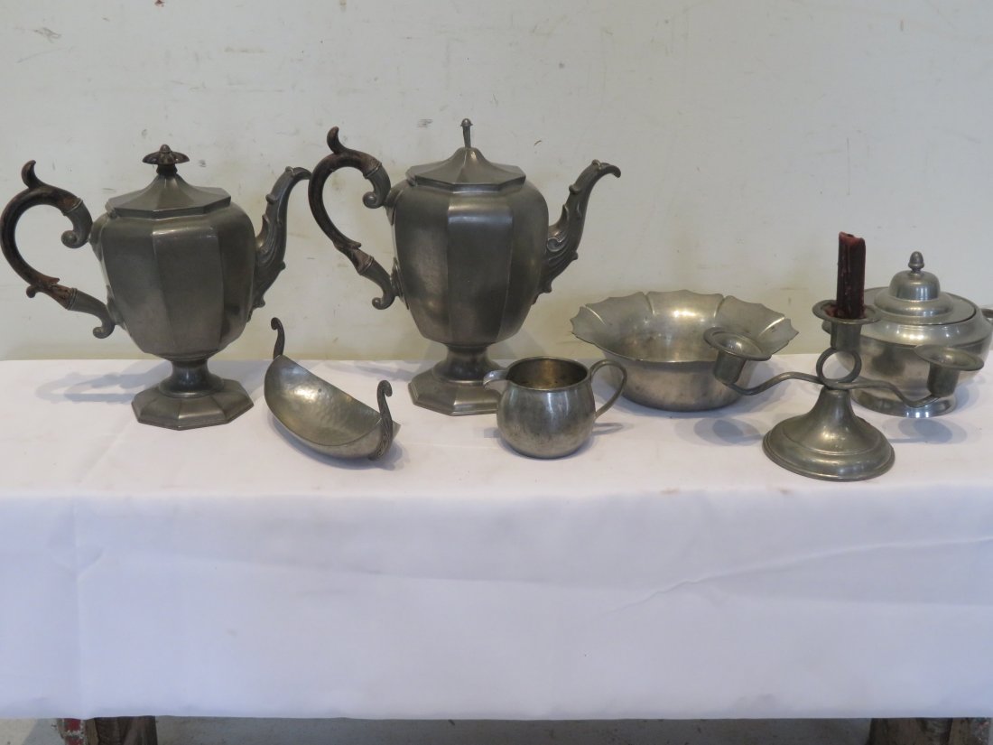 7 pcs of pewter including 2 Brittania Ware teapots (1 of 4)