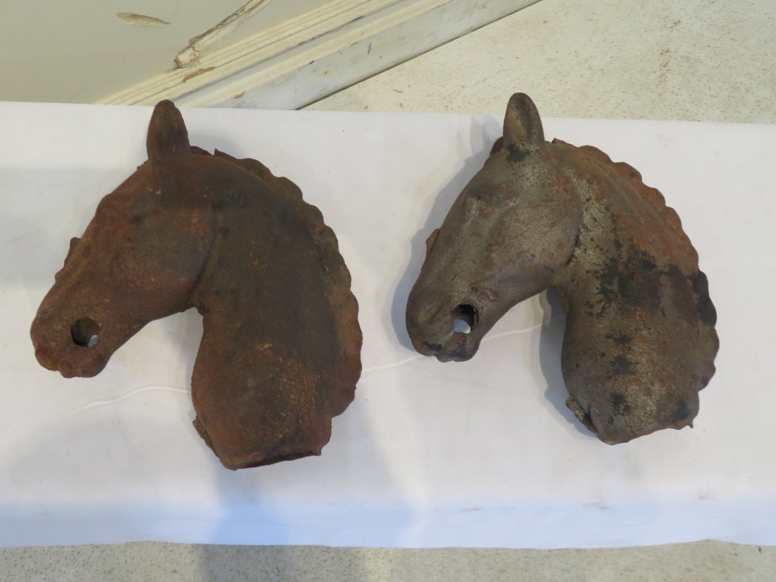 2 cast iron horse heads from hitching posts (1 of 4)
