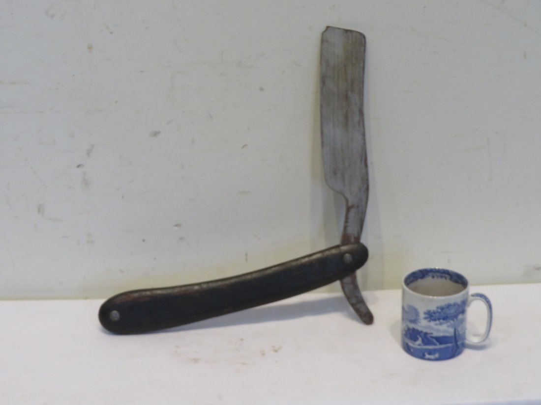 Wooden straight razor barber trade sign (1 of 3)