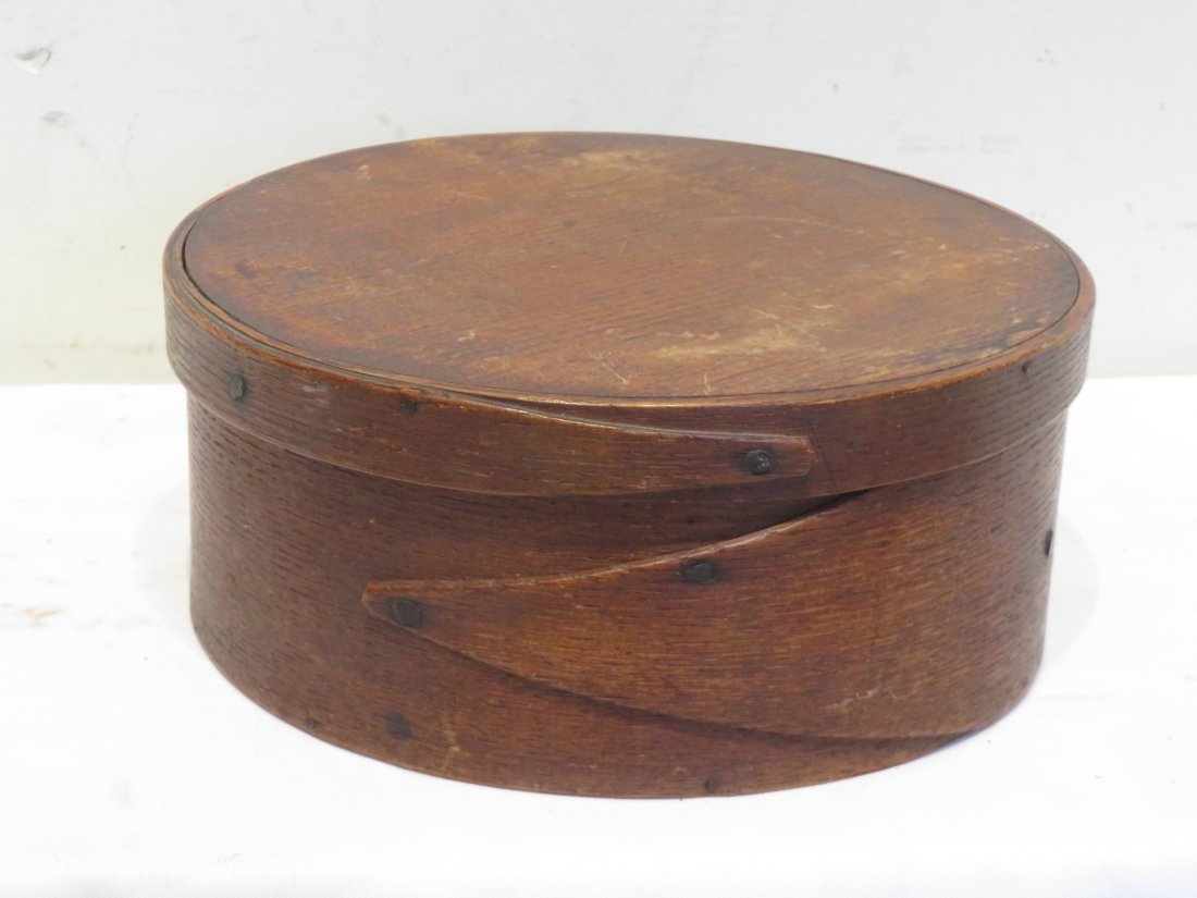 Wood Harvard lap pantry box in old original surface: Wood Harvard lap pantry box in old original natural surface attributed to the Shakers, 3.5"T x 8"D