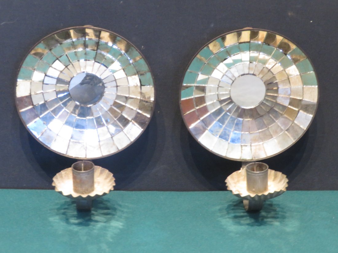 Early mirrored sconces (not period) (1 of 4)