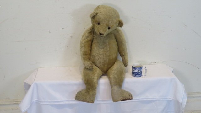 1920's large, jointed teddy bear with glass eyes (1 of 11)