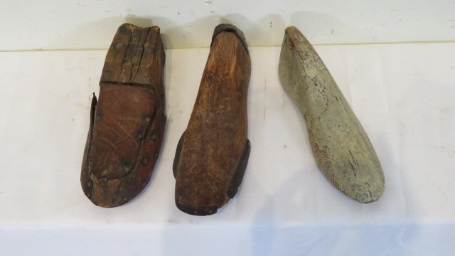 3 wooden shoe forms (1 of 3)