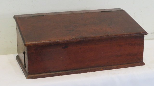 Pine dovetailed sugar or spice box with interior divider (1 of 5)