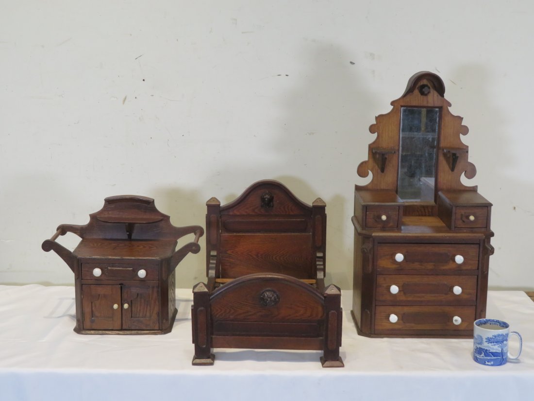 Late 19th century salesman sample bedroom suite (1 of 5)
