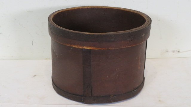 Wood grain measure with metal reinforcement bands: Wood grain measure with metal reinforcement bands, old brown painted surface, 6.25"T x 9"D