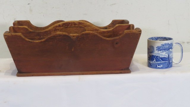 Pine utensil carrier in old red wash (1 of 4)