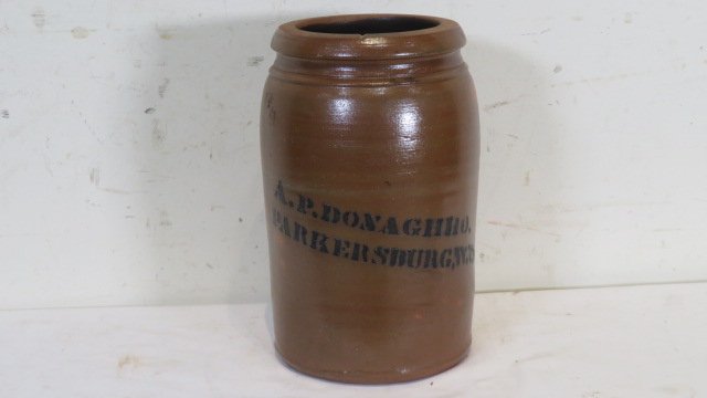 A.P. Donaghho, Parkersburg, W.Va. 2-gal stoneware jar (1 of 5)