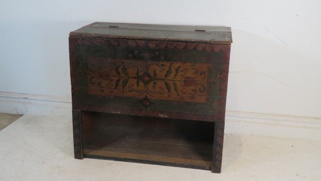 Scandanavian 19-century pine paint decorated box, signed Weber (1 of 7)