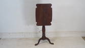 Walnut 19th century tilt top candlestand
