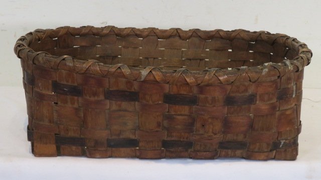 New England Native American basket: New England Native American basket, 4"t. x 9 1/2" x 12", provenance, the late Helen Kogan