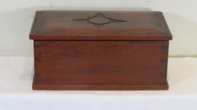 Pine dovetailed box (1 of 5)