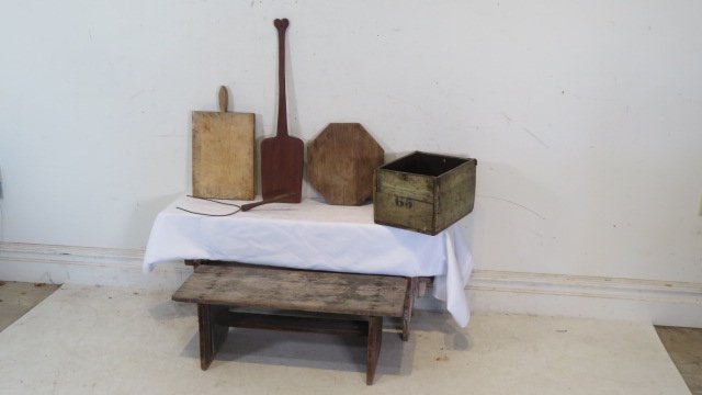 Group of 6 wood items (1 of 7)